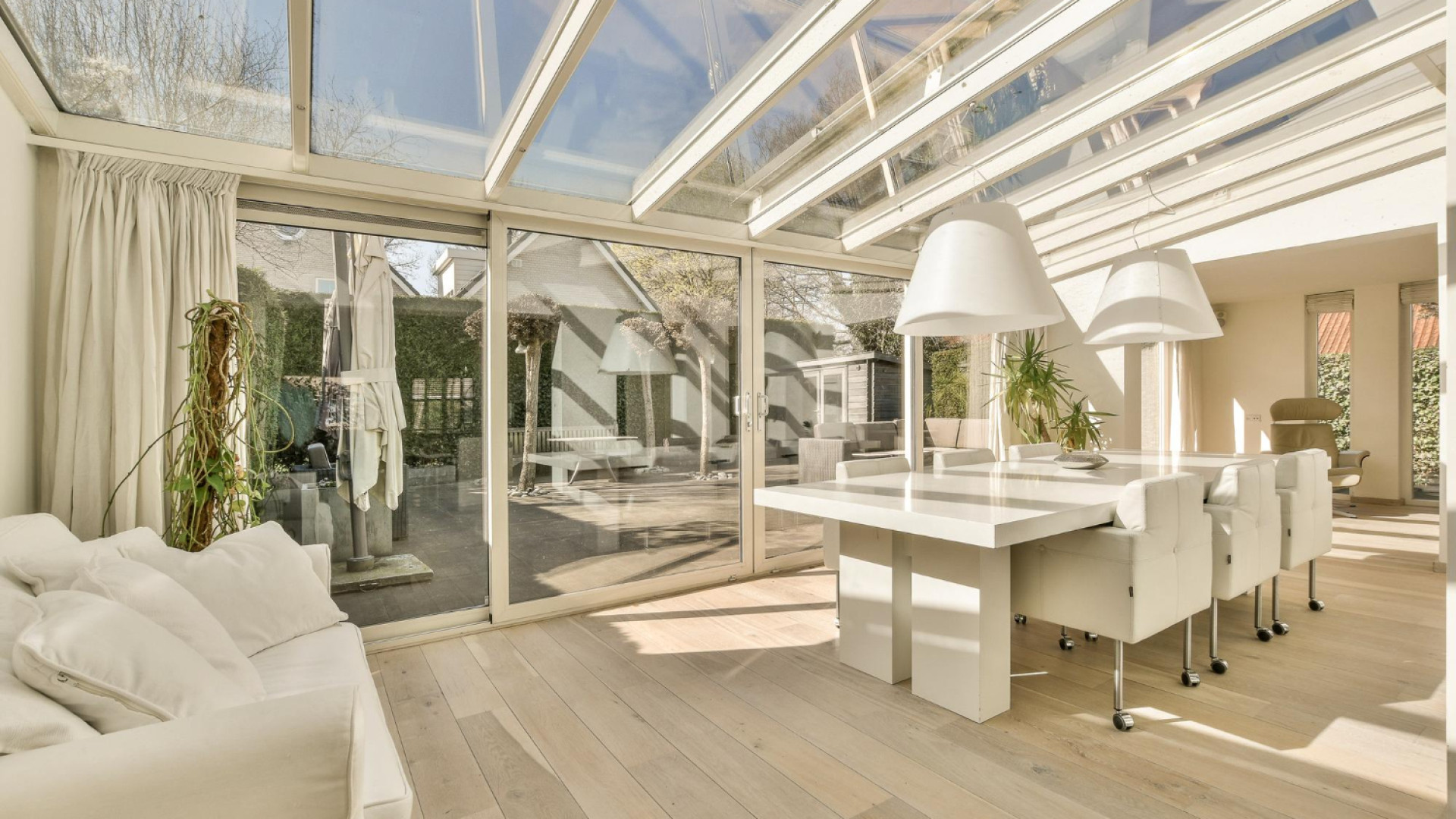 Maison trop petite ? Voici comment une véranda peut résoudre le problème !